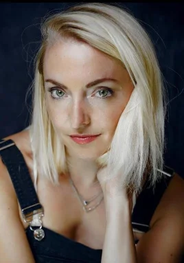 Dani Barker（同名）影视演员